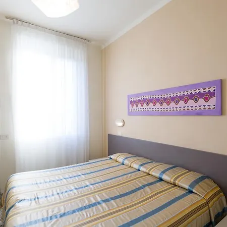 Moderno מלון 2*