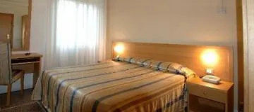 Moderno Hotell