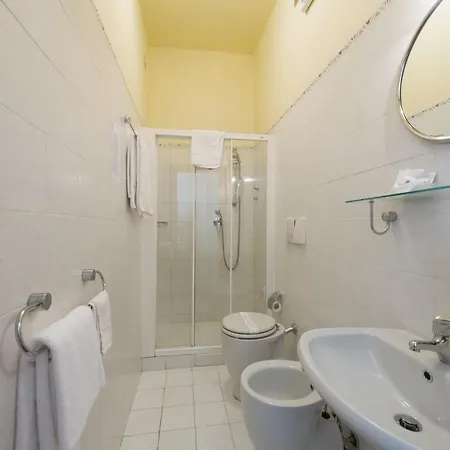Moderno Hotell 2*