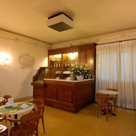 Hotell Moderno Pisa