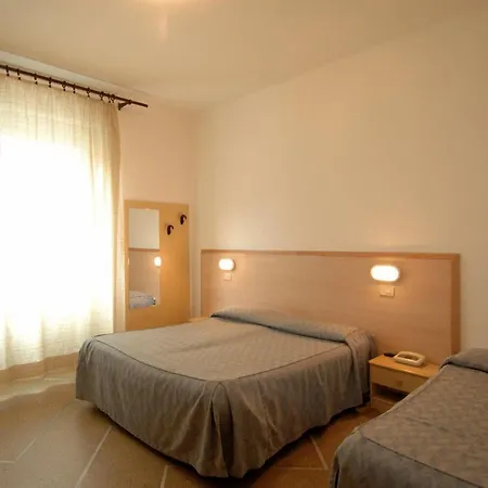 Moderno Hotel 2*